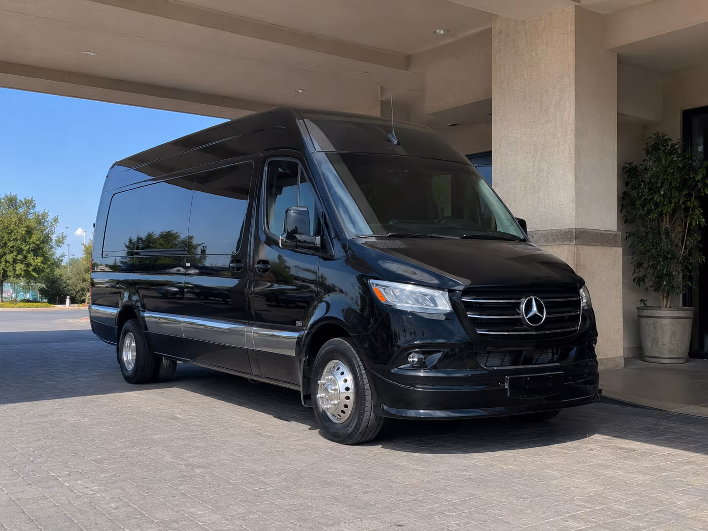 20 passenger sprinter van